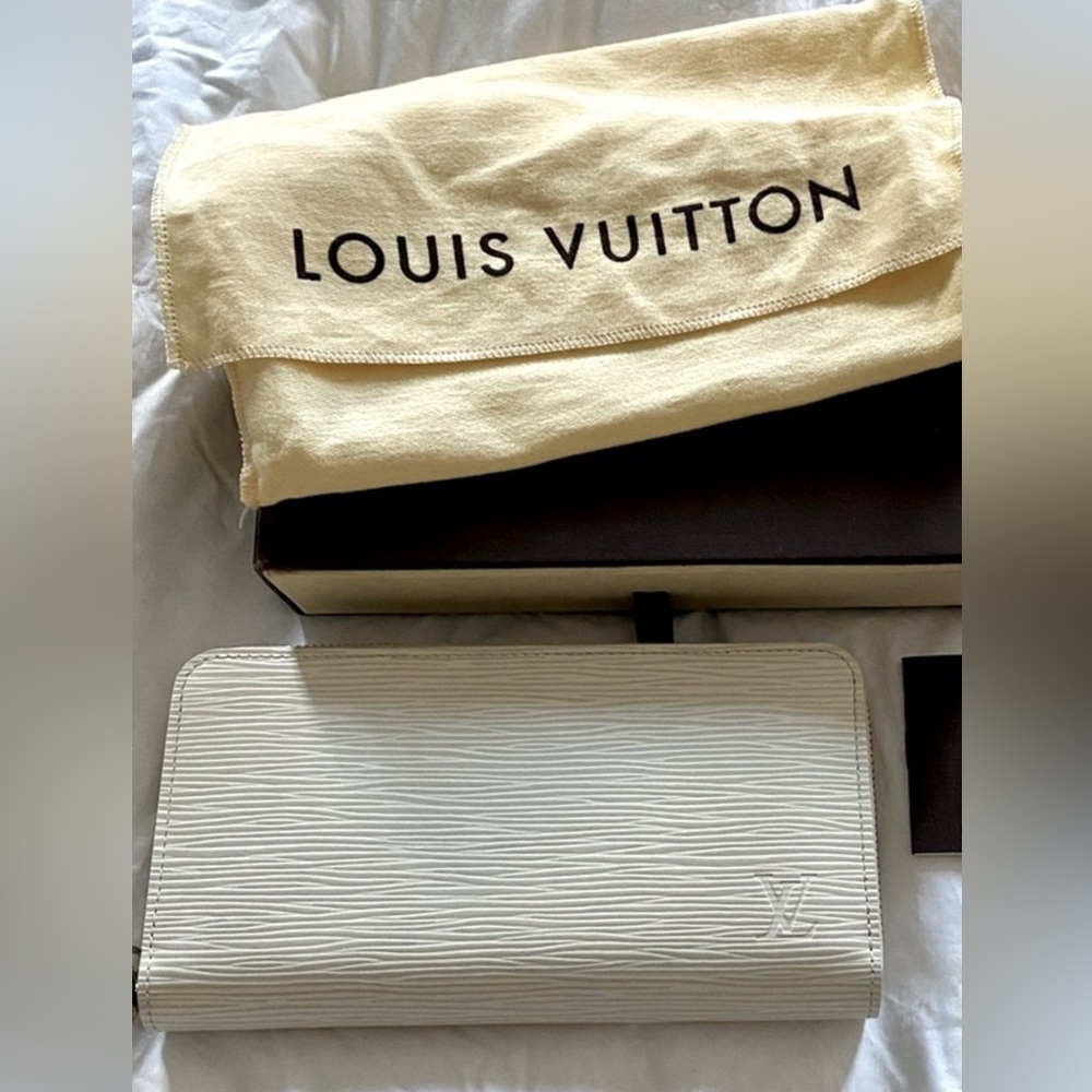 Louis Vuitton Wallet